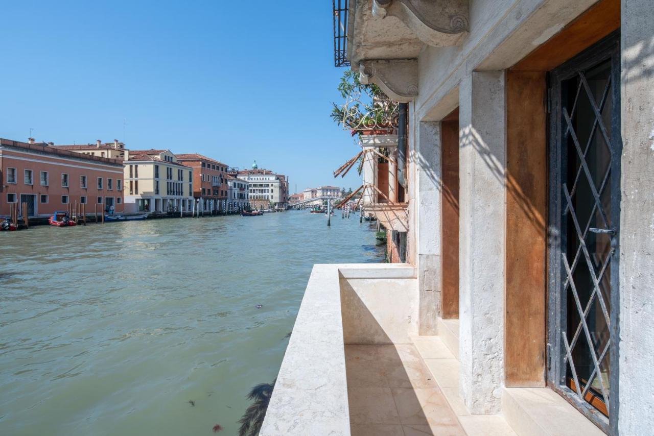 Palace Canal View By Wonderful Italy Venice Exterior photo