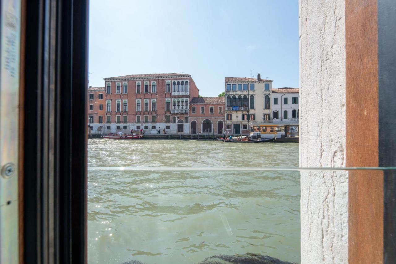 Palace Canal View By Wonderful Italy Venice Exterior photo