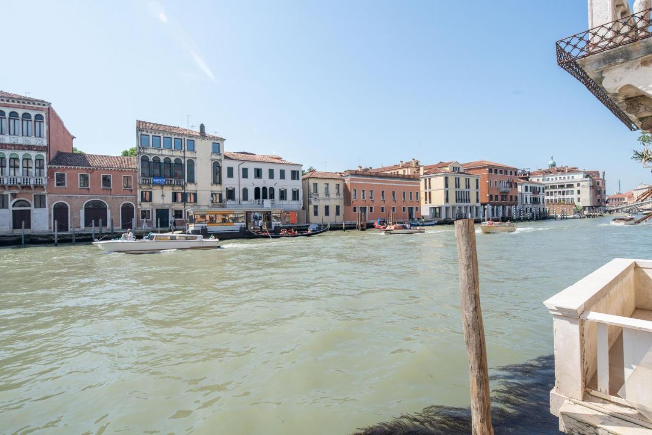 Palace Canal View By Wonderful Italy Venice Exterior photo
