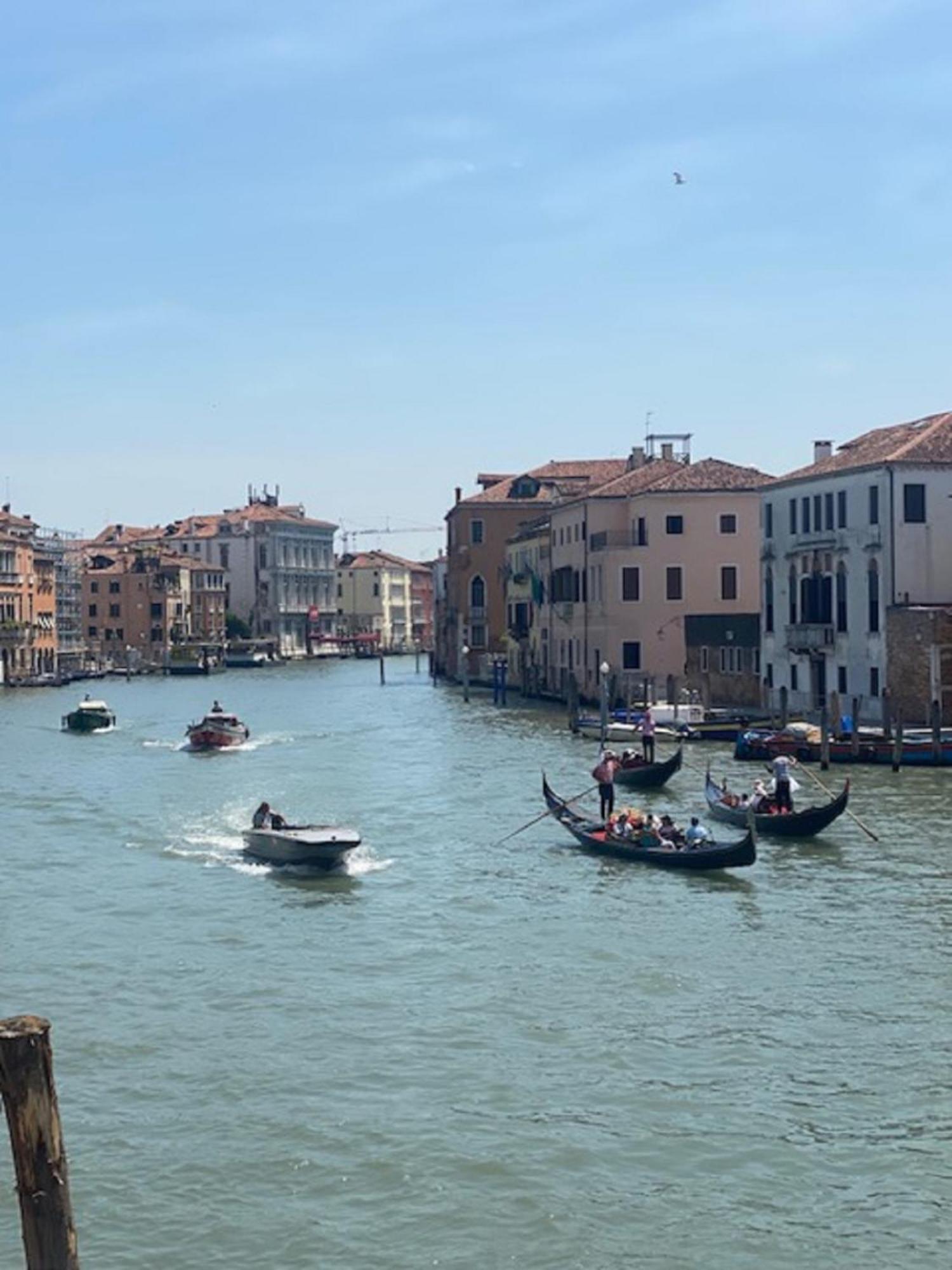 Palace Canal View By Wonderful Italy Venice Exterior photo
